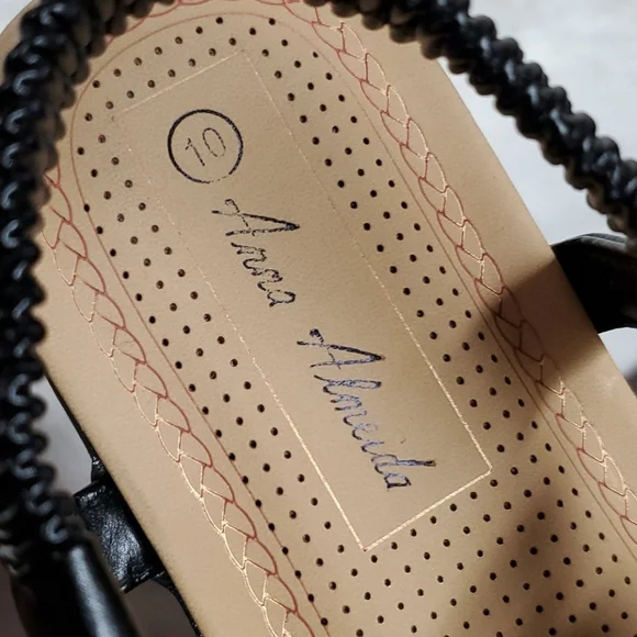 ANNA ALMEIDA BLACK & GOLD FLORAL SANDALS 👡 - Picture 7 of 7